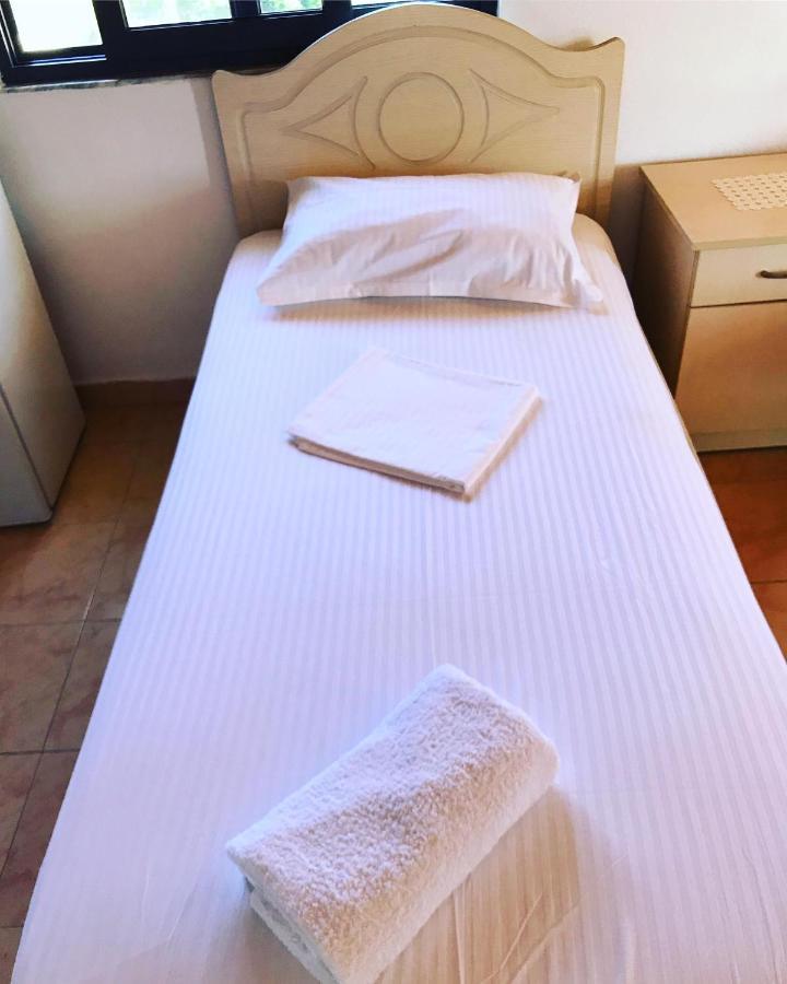 Vila Aliaj Special Rooftop Room For Two Durrës Buitenkant foto